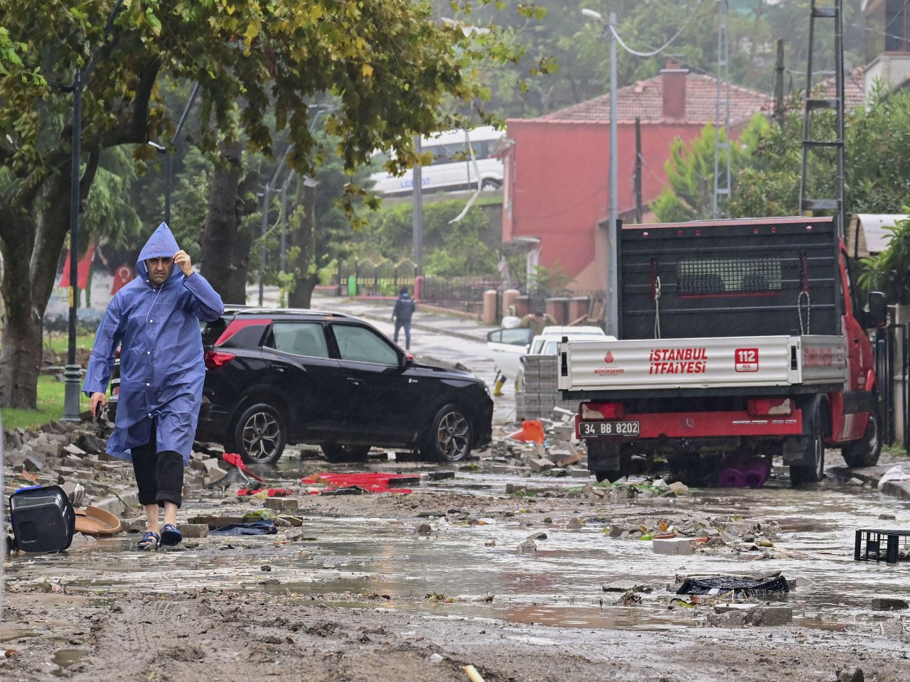 İstanbul'daki rekor yağışın nedenini açıkladı: 3 faktör birleşti!