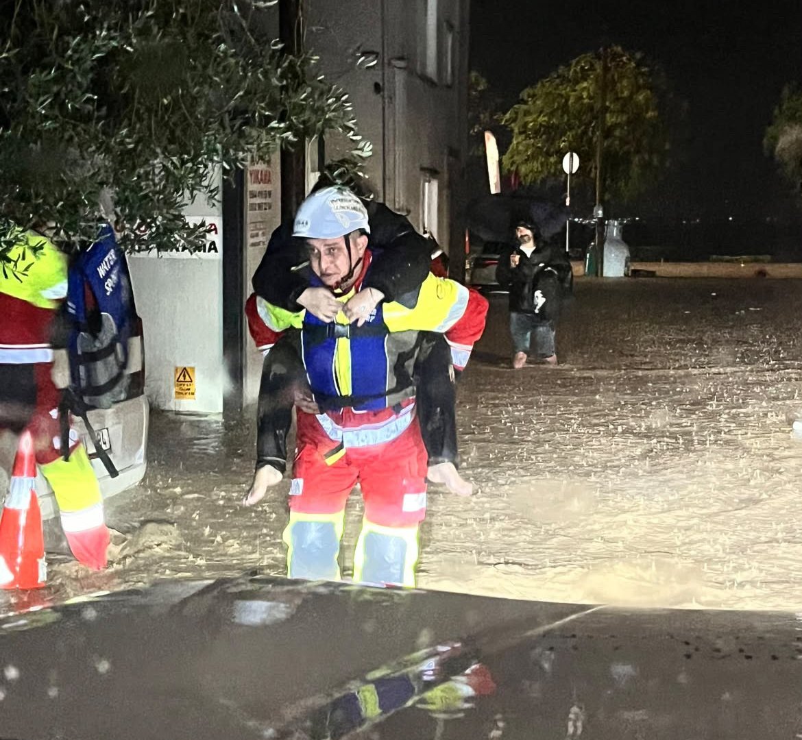 5 binden fazla ihbar, 1 kayıp! Kocaeli'de sağanak bilançosu açıklandı: Hastanede olan vatandaşımız yok 
