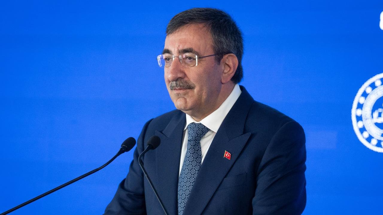 Aslan payı yine eğitimin! Cumhurbaşkanı Yardımcısı Cevdet Yılmaz, 2027 bütçesini açıkladı