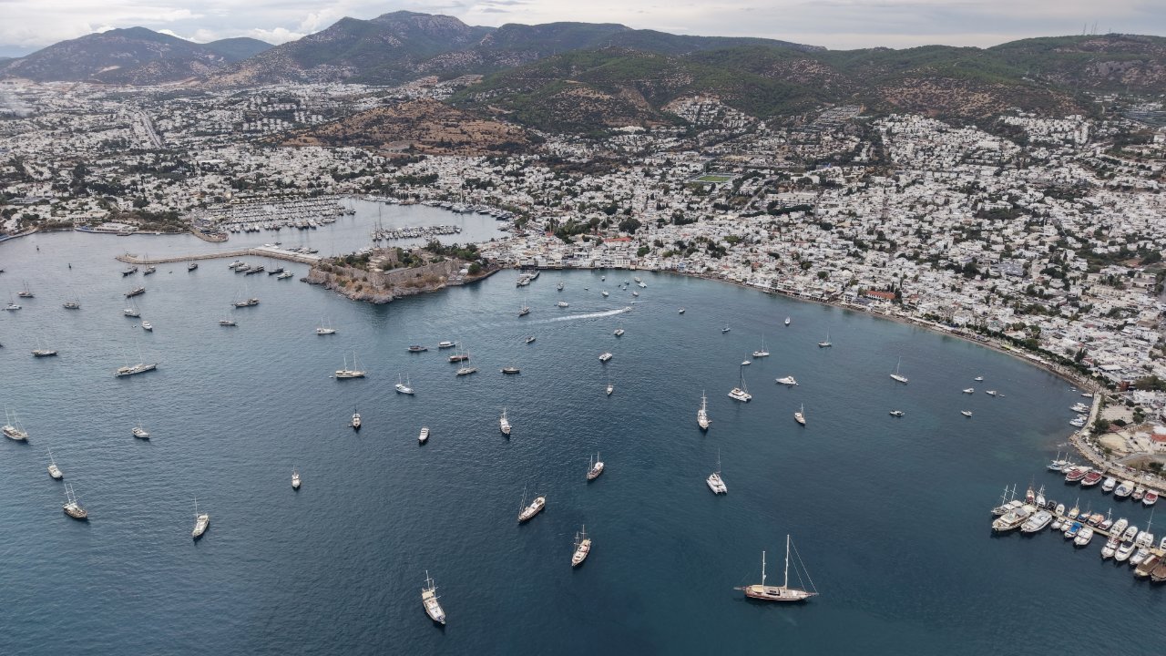Boat Show kapılarını ziyaretçilere açtı... Gelecek yıl Cannes'ı geçeriz