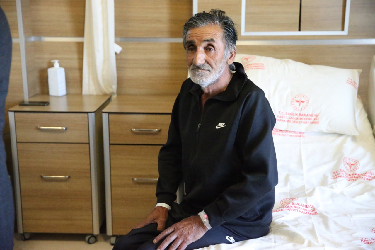 Milyonda 3 kişide görülen vaka! Omuriliği kağıt gibi sıkıştırmış: İple ayağımı kaldırıp yürüyordum