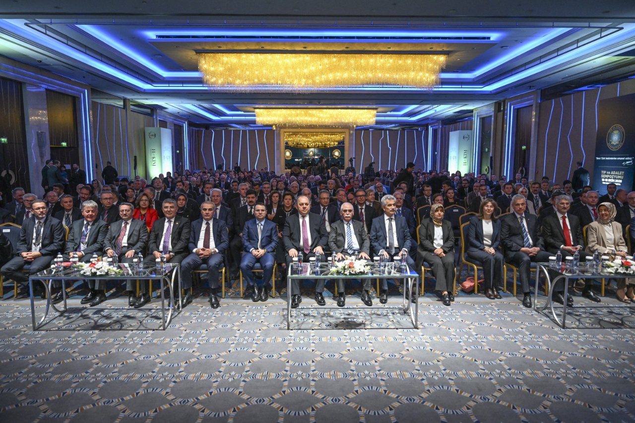 Bakan Gürlekten sağlıkta şiddete sert mesaj: Kırmızı çizgimiz!