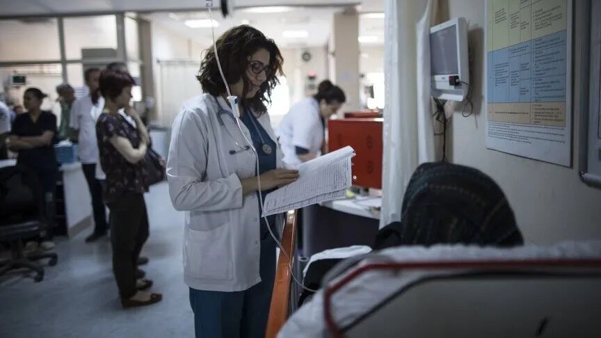 Ebe, hemşire, doktor, memur... 31 bin 54 sağlık personeli alınacak! İşte kadrolar