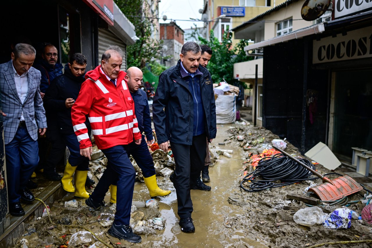 İçişleri Bakanı Çiftçiden sağanak ve fırtına uyarısı: Tedbirli olalım!