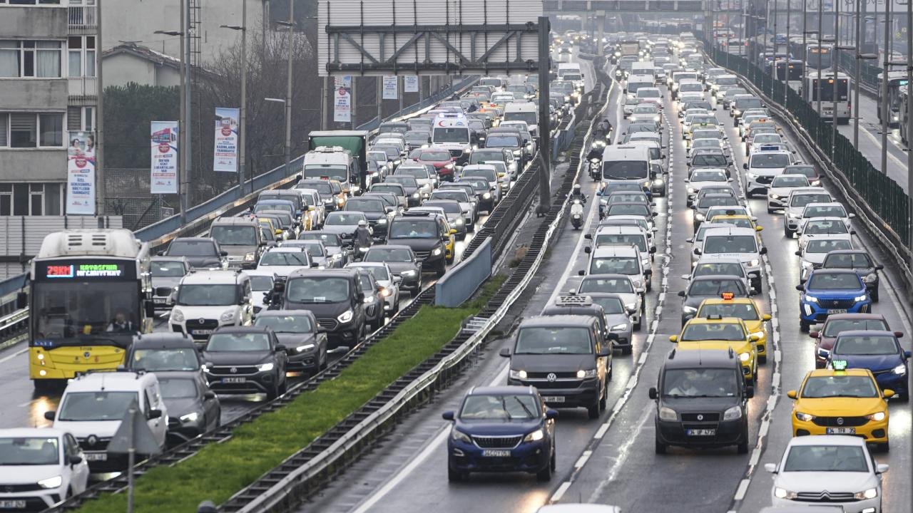 İstanbul’da yarın yola çıkacaklar dikkat! Çok sayıda cadde trafiğe kapatılacak