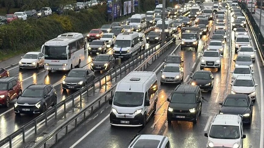 İstanbul’da yarın yola çıkacaklar dikkat! Çok sayıda cadde trafiğe kapatılacak