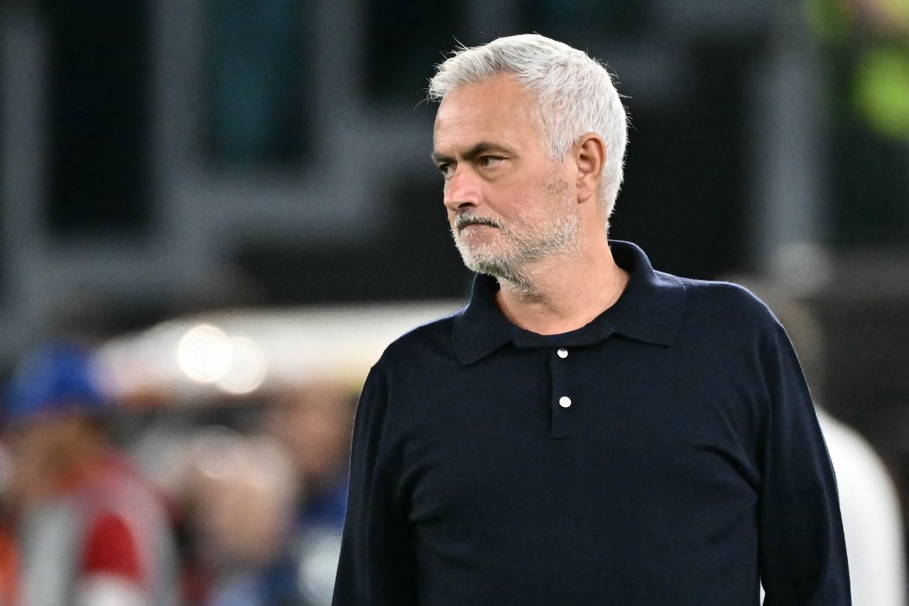 Jose Mourinho yönetimindeki Real Madrid, LaLiga'da lider Barcelona'nın 6 puan gerisinde 18 puanla 4'üncü sırada yer alıyor.