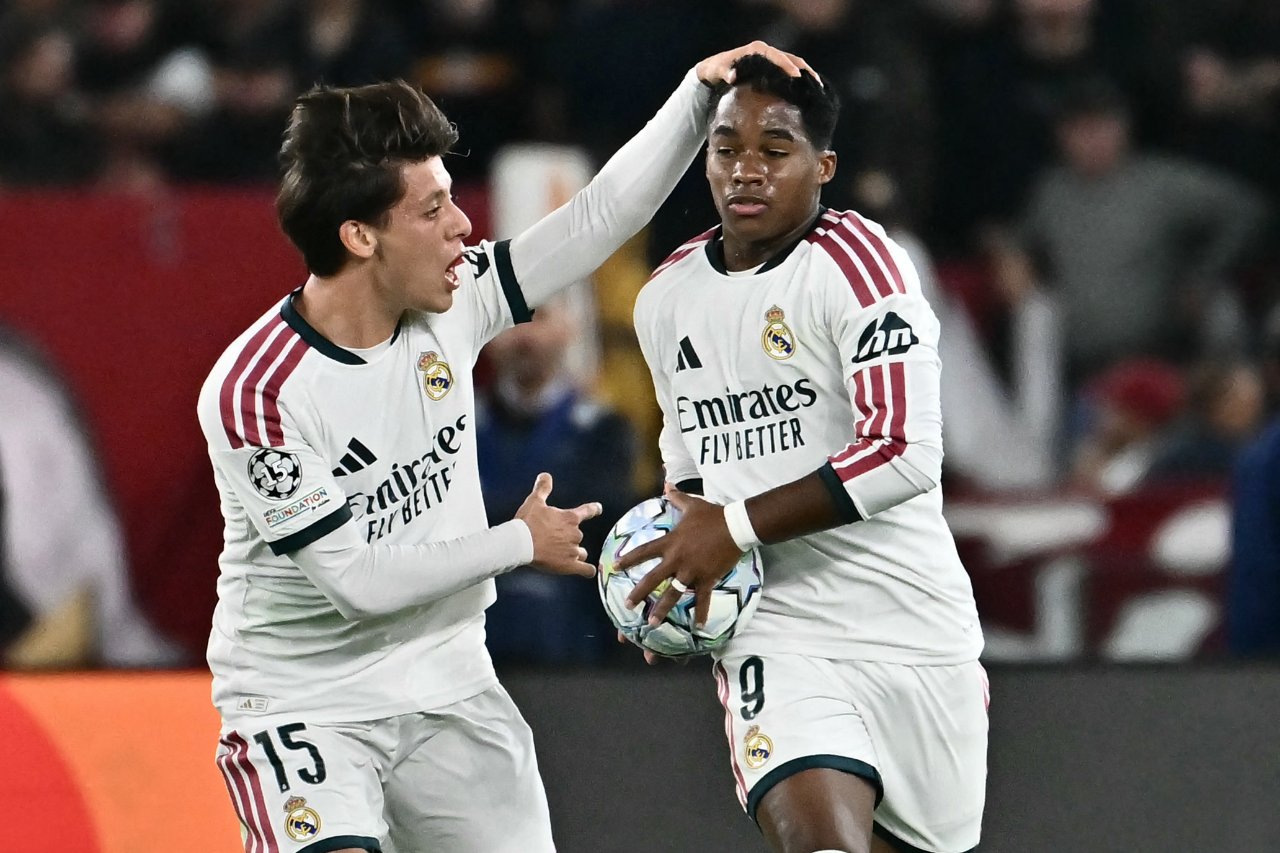 Real Madrid'de bu sezon 9 maça çıkan Arda Güler, 1 gol attı ve 5 asist yaptı.