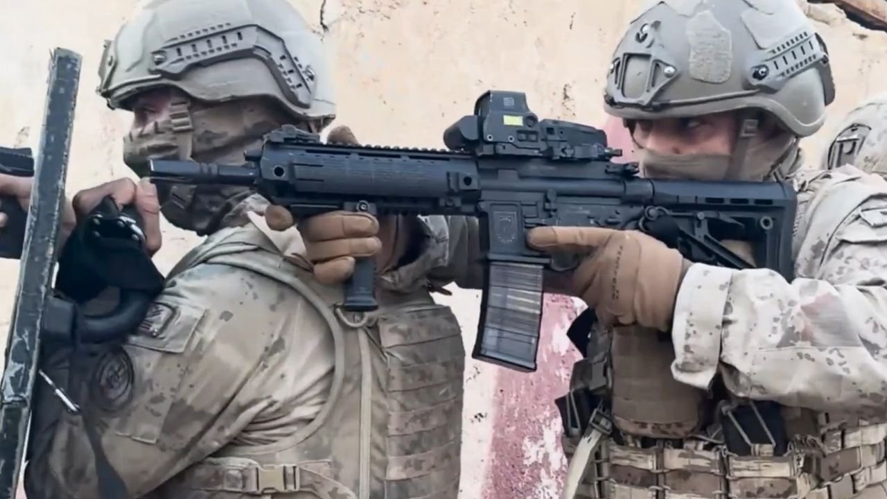 Şanlıurfa'da uyuşturucu tacirlerine darbe! Yakalanan 29 şüphelinin tamamı tutuklandı