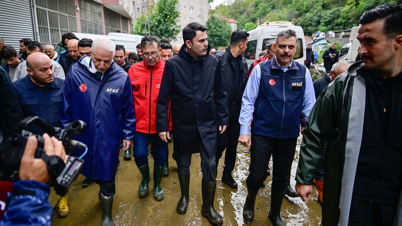 Selin vurduğu İstanbul için yeni uyarı! Bakan Kurum haritayı paylaştı: 36 kente sarı ve turuncu kod verildi