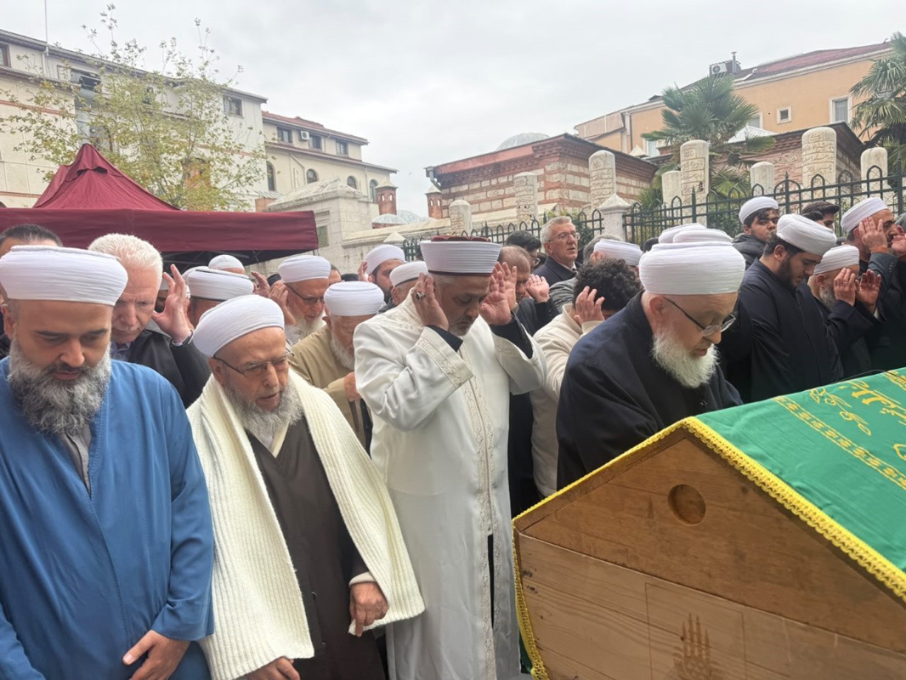 Sokaklarda gizli ölüm tuzağı: Bu, bilinçli bir ihmaldir!