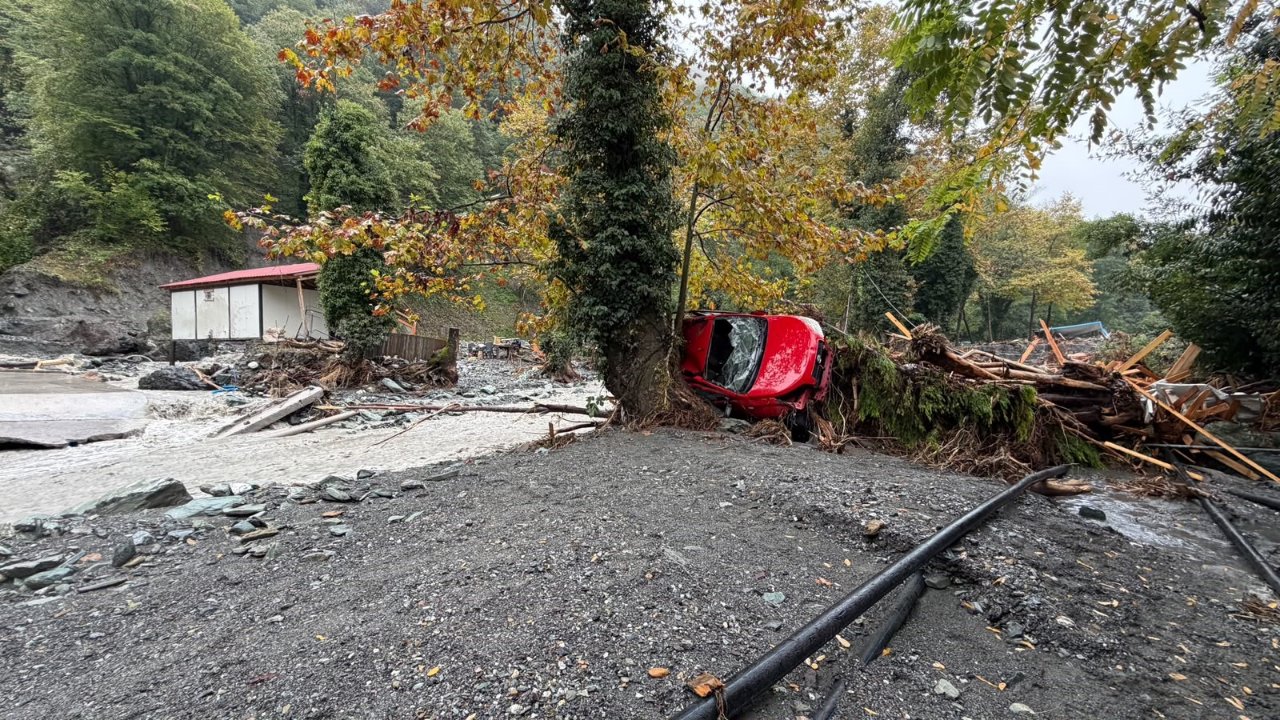 Sular çekildi, geride hiçbir şey bırakmadı: Sapanca’da selin bilançosu ağır