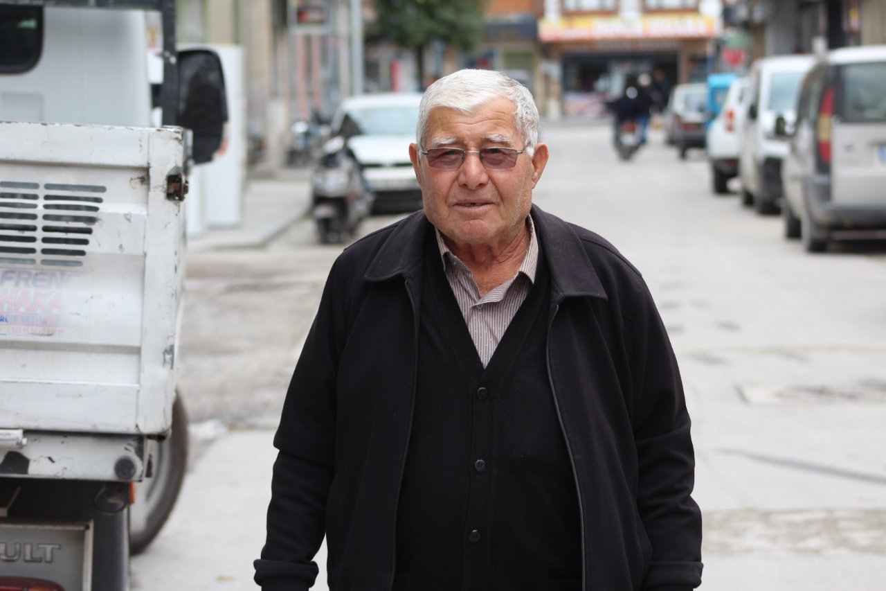 200 bin liralık altınını kaptırıyordu! Dolandırıcılarının tuzağını sarraf bozdu: O anlar kamerada