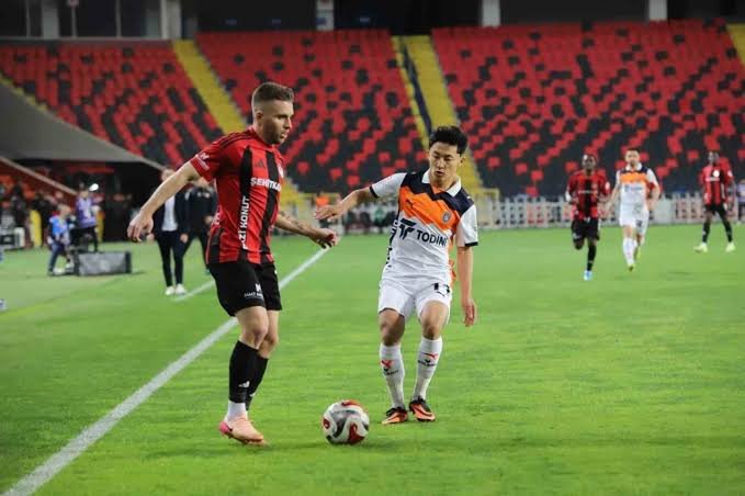 Başakşehir-Gaziantep FK maçı hangi kanalda, saat kaçta? Muhtemel 11 maç kadrosu