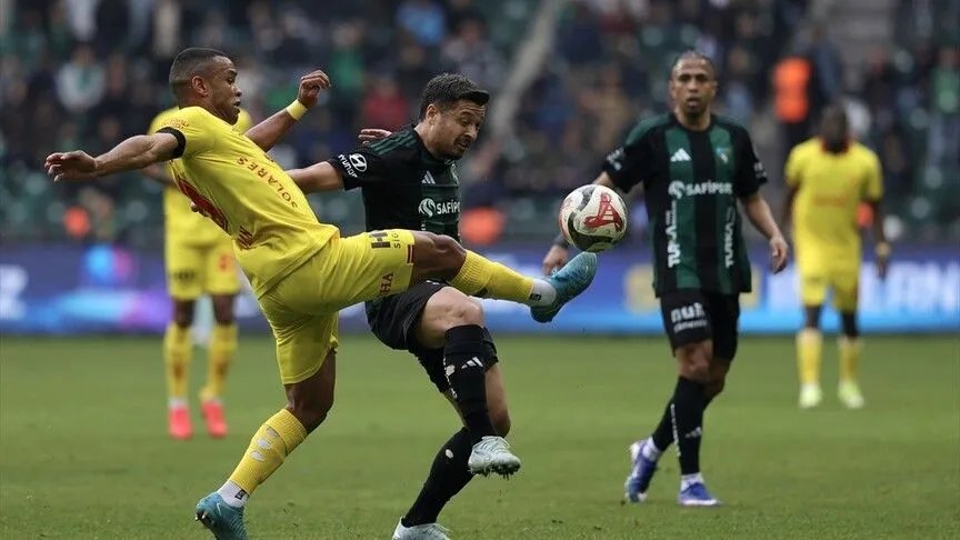 Kocaelispor-Göztepe maçı hangi kanalda, şifresiz mi, canlı nerede izlenir? işte muhtemel 11