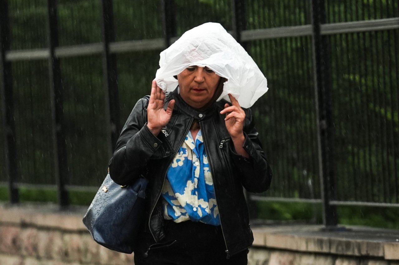 Meteoroloji tahmin haritasını paylaştı: İstanbul için yeni sağanak uyarısı yapıldı! Sıcaklık kısa sürecek