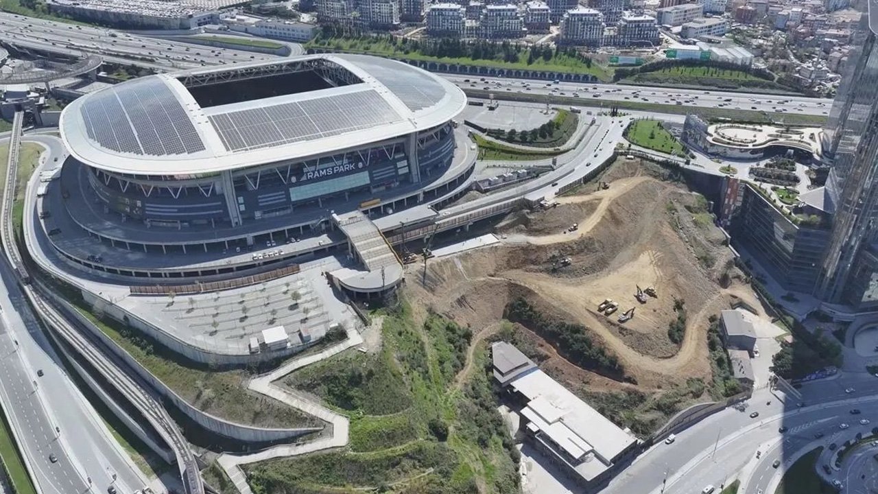 RAMS Park'ta çatlak ve toprak kayması iddiası! Resmi açıklama geldi