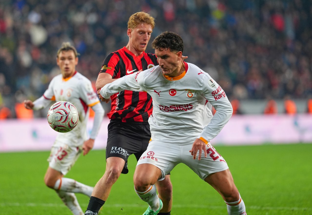Tugay Kerimoğlu'ndan sert eleştiri: Galatasaray'da bir şeylerin değişmesi lazım