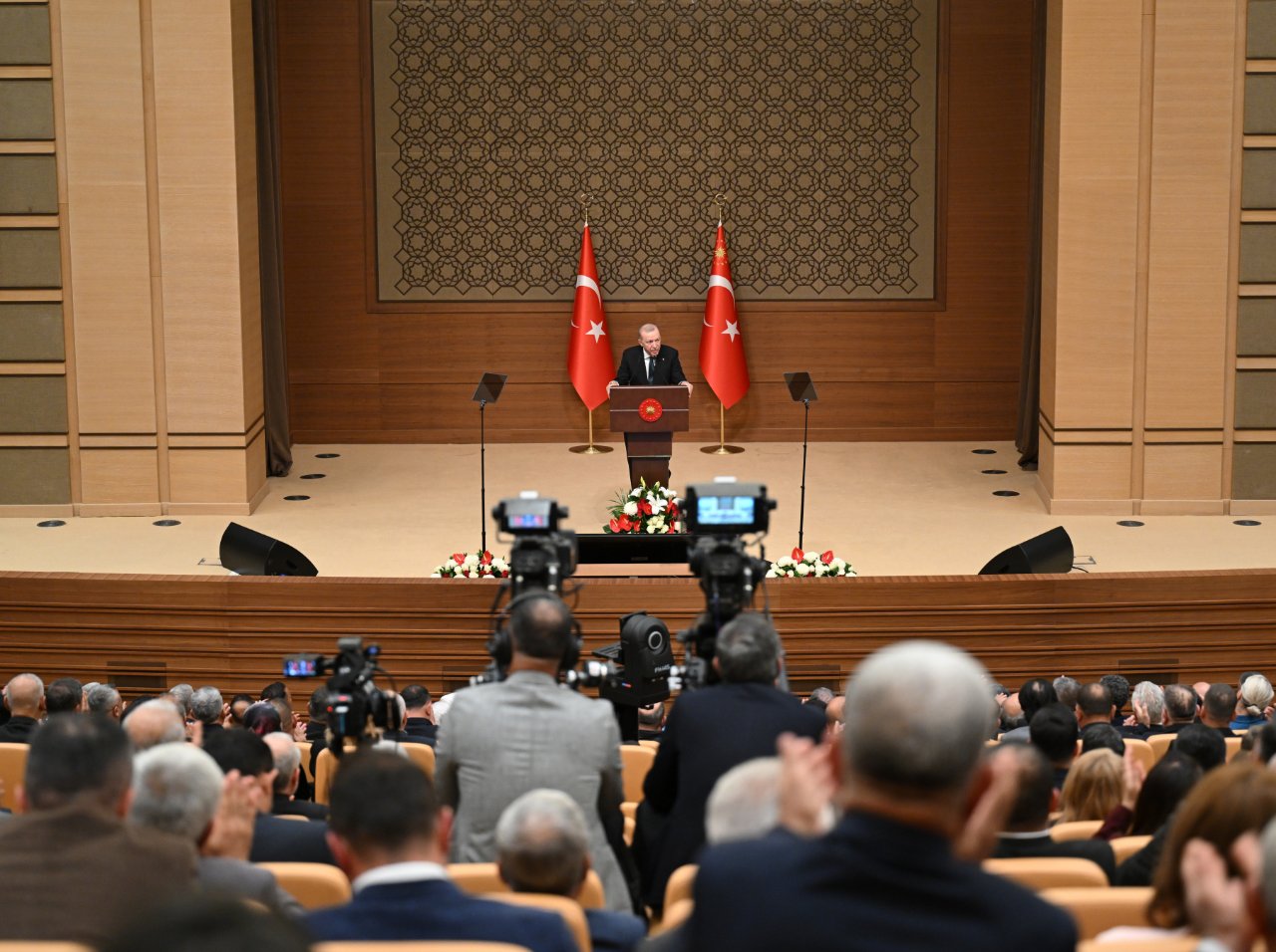 Cumhurbaşkanı Erdoğan: Etrafımız ateş çemberi, Türkiye'nin kılına zarar gelmemesi için çalışıyoruz