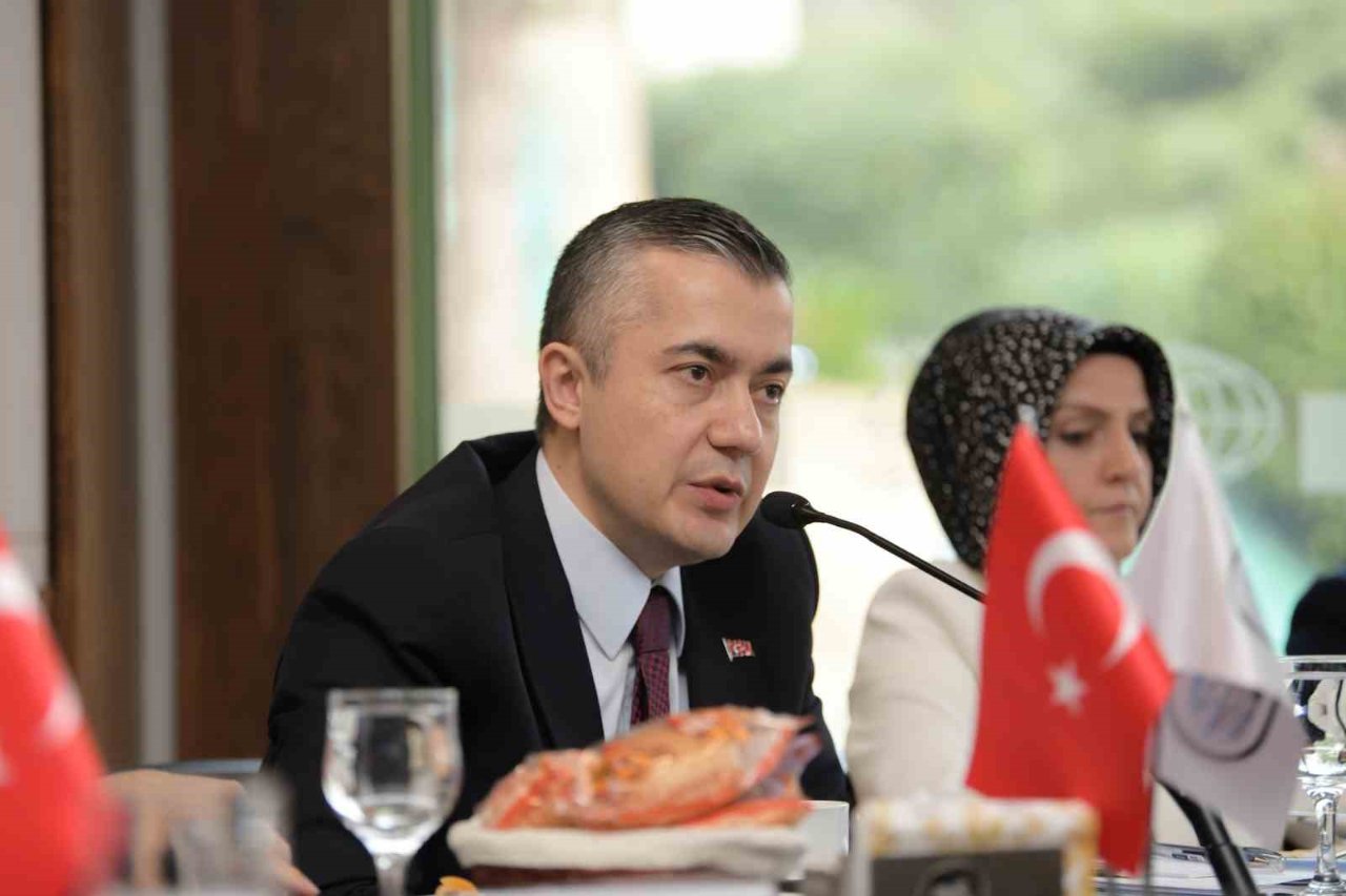Esenyurt Belediyesi Başkanvekili Can Aksoy görevden alındı