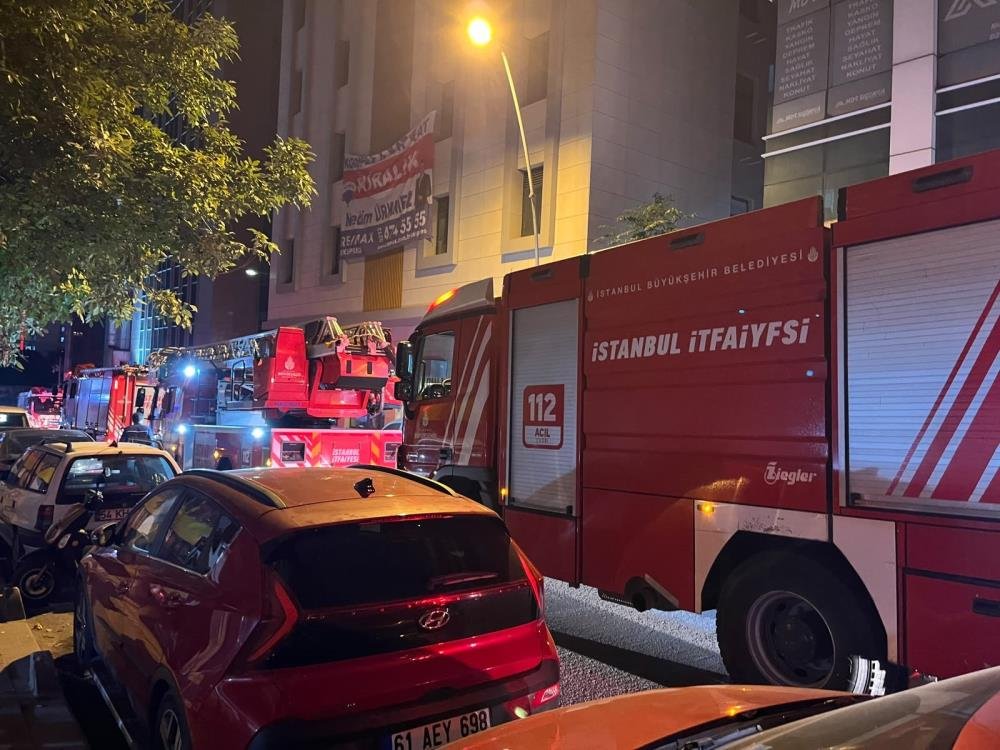 İstanbul’da 6 katlı apart otelde yangın paniği!