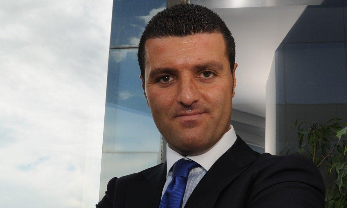 Firari konumdaki Emir Sarıgül emniyete teslim oldu
