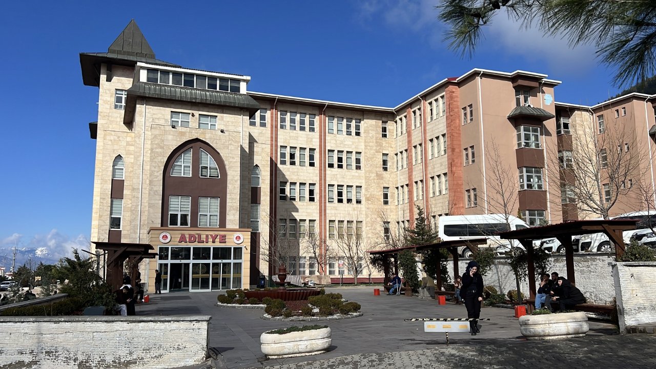 Küvözdeki bebeği darbetmişti! Hemşireden mahkemede pes dedirten talep