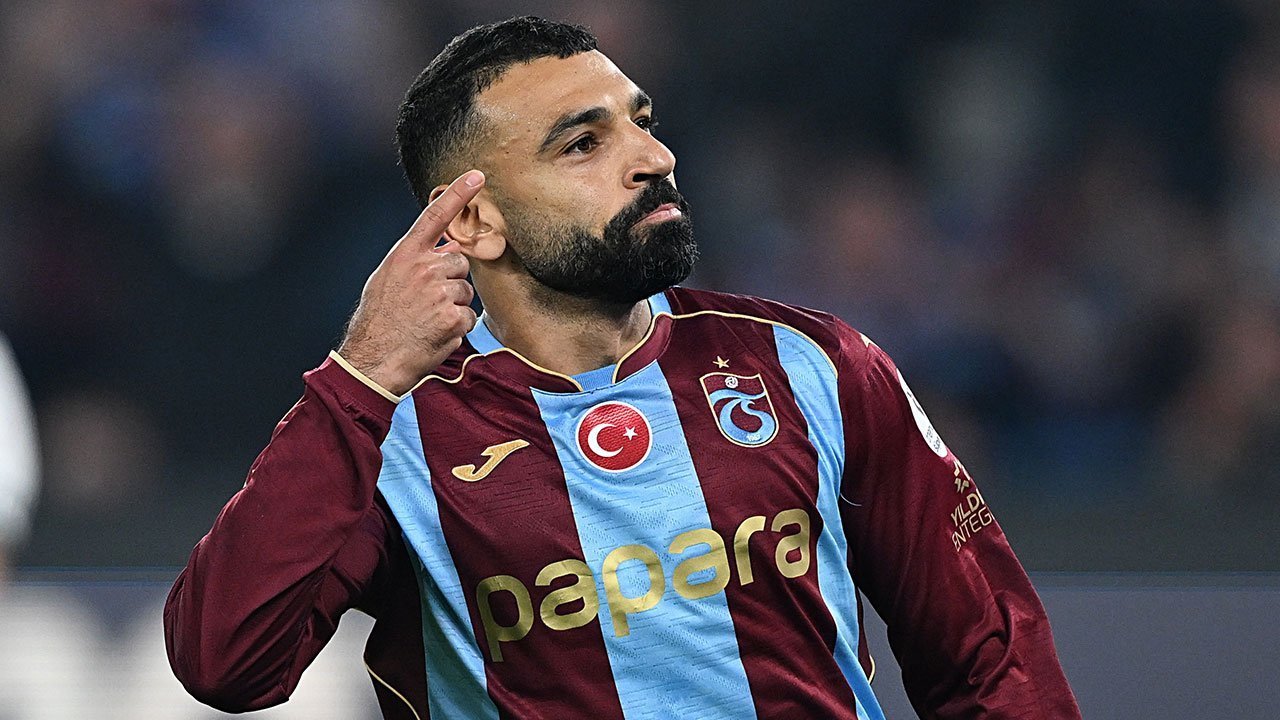SALAH GÖZ KAMAŞTIRIYOR