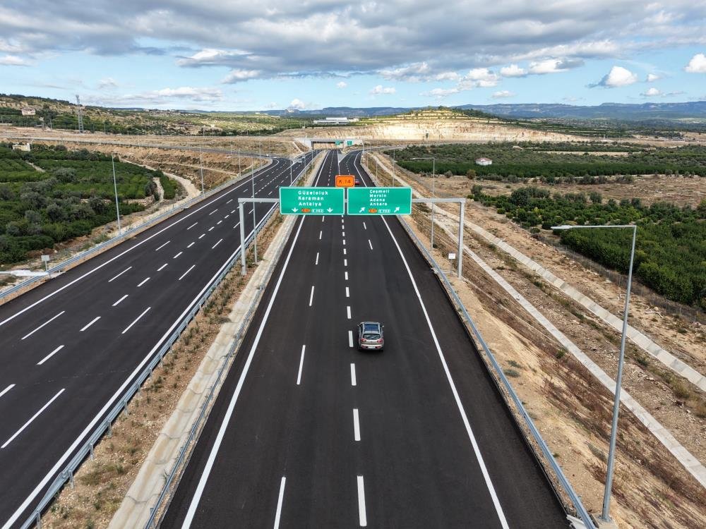 Otoyol gece yarısı ulaşıma açıldı! Saatler süren yol 18 dakikaya düştü