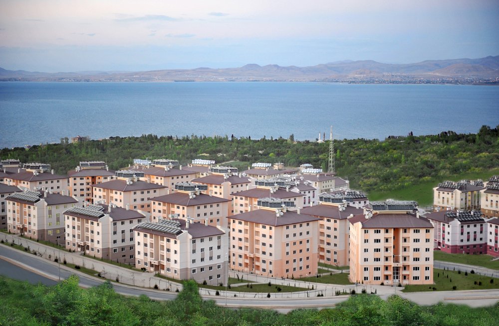 Rus basınından asrın inşa seferberliğine övgü yağmuru: Saatte 23, günde 550 konut
