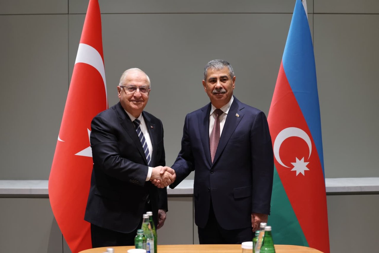 Bakan Yaşar Gülerden Şuşada kritik temaslar! Üçlü zirve düzenlendi