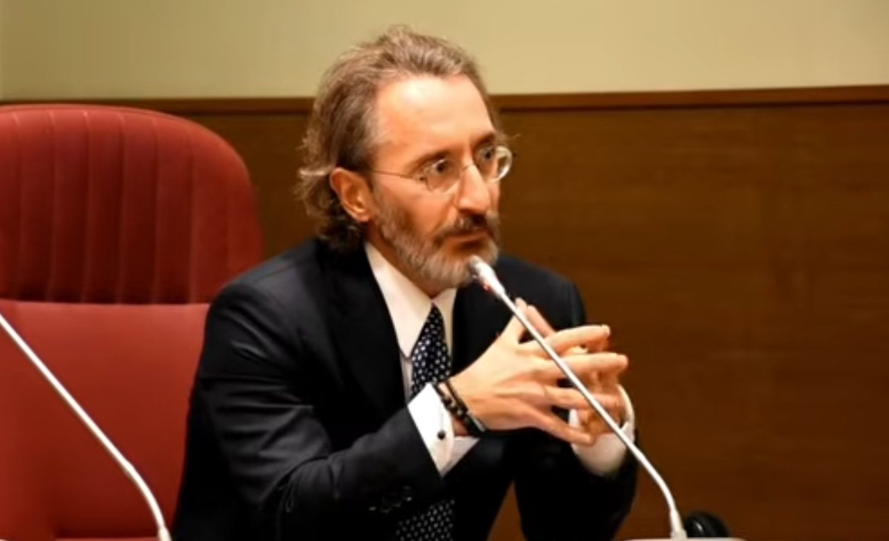 Büyükelçi olmuştu! Fahrettin Altun yeni imajıyla ortaya çıktı