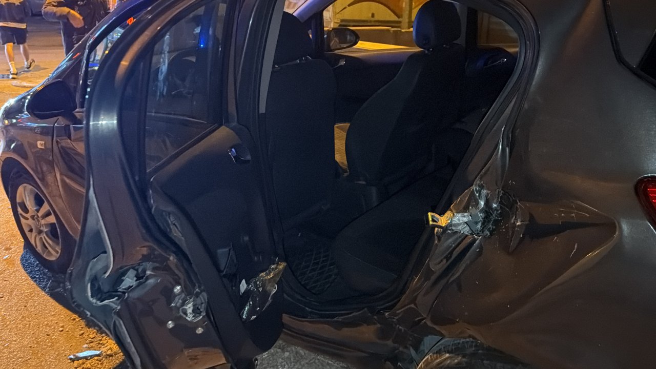 Eskişehir'de 2 otomobil çarpıştı: 7 kişi yaralandı