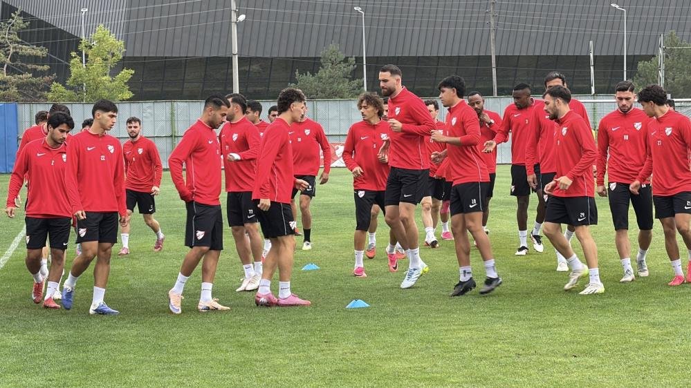Boluspor, 8 haftada rakip fileleri 3 defa havalandırırken kalesinde 20 gol gördü.
