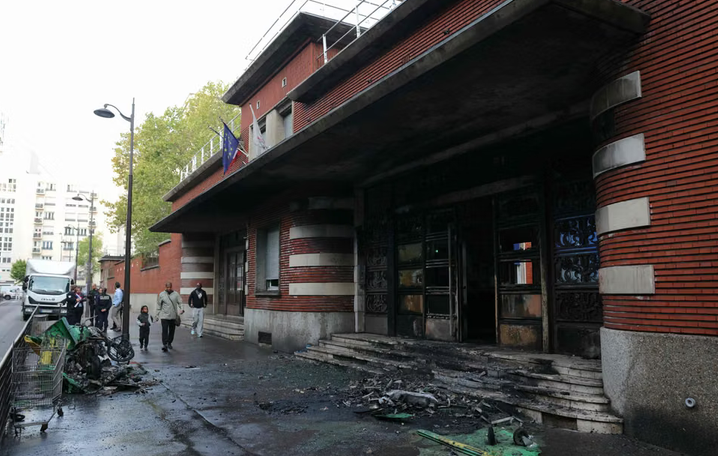 Fransada protestolar kontrolden çıktı! Dükkanlar yağmalandı, okullar ateşe verildi
