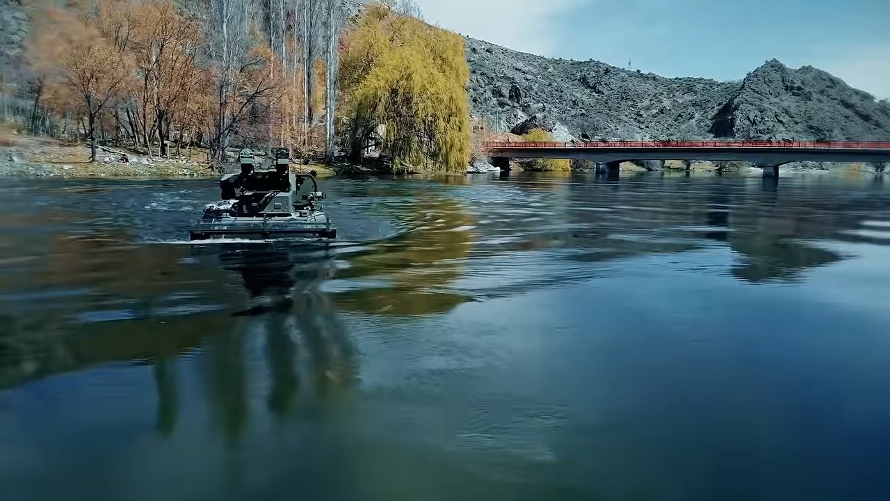 İsveçli savaş pilotu PARS ALPHAyı test etti! Türk savunma sanayiini övmelere doyamadı