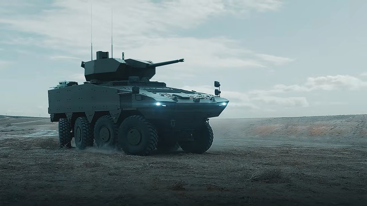 İsveçli savaş pilotu PARS ALPHAyı test etti! Türk savunma sanayiini övmelere doyamadı