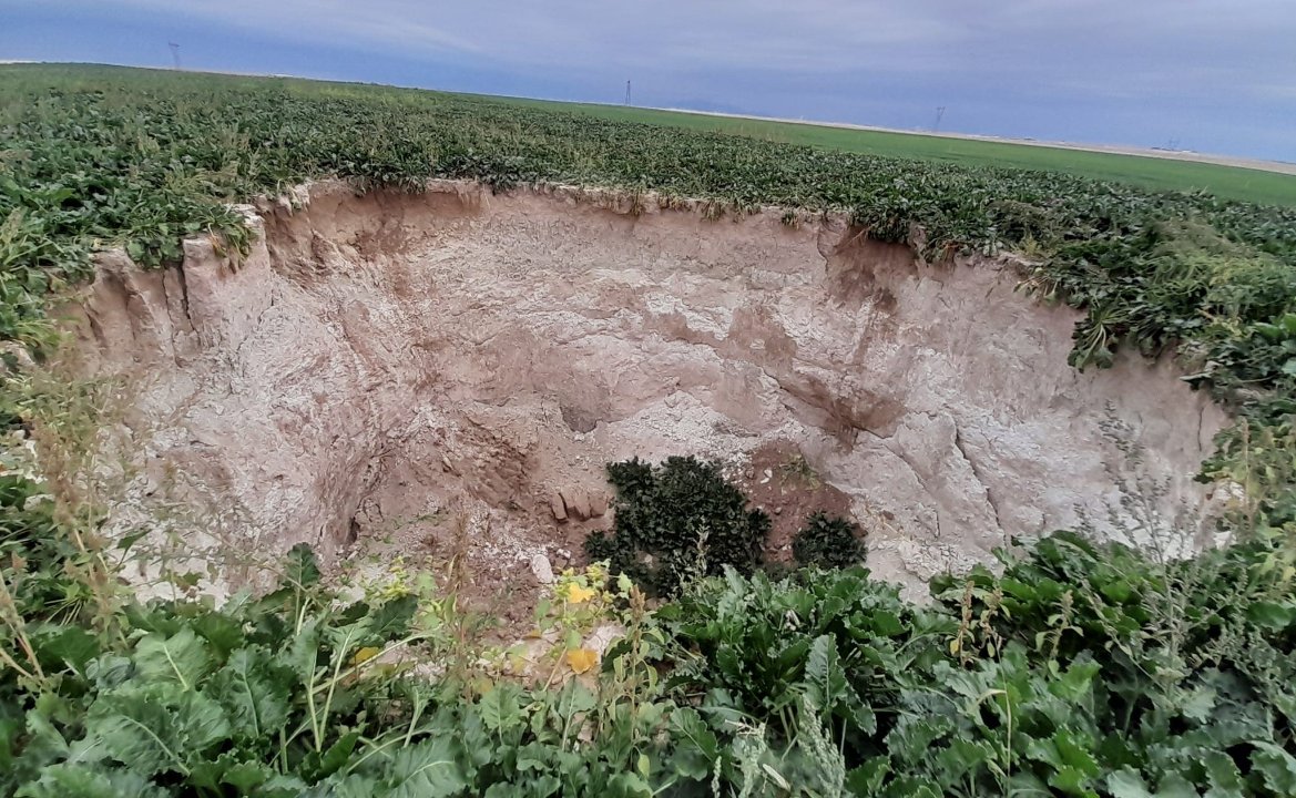 Konya'da 15 metre çapında yeni bir obruk oluştu görseli