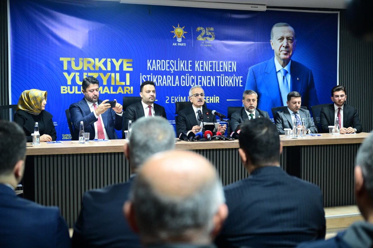 Nevşehir'de ulaşım ve iletişime 20 milyar liralık yatırım! Havalimanı yollarında çalışmalar sürüyor