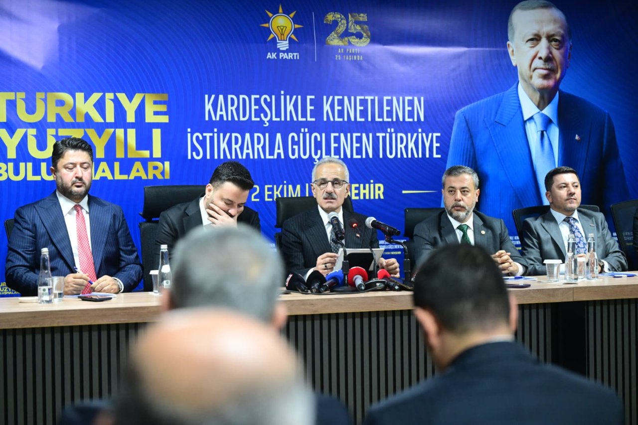 Nevşehir'de ulaşım ve iletişime 20 milyar liralık yatırım! Havalimanı yollarında çalışmalar sürüyor