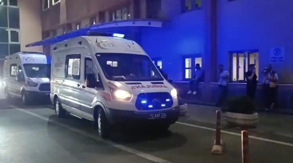 Siirt'te aileler çatıştı! Can kayıpları ve yaralılar var