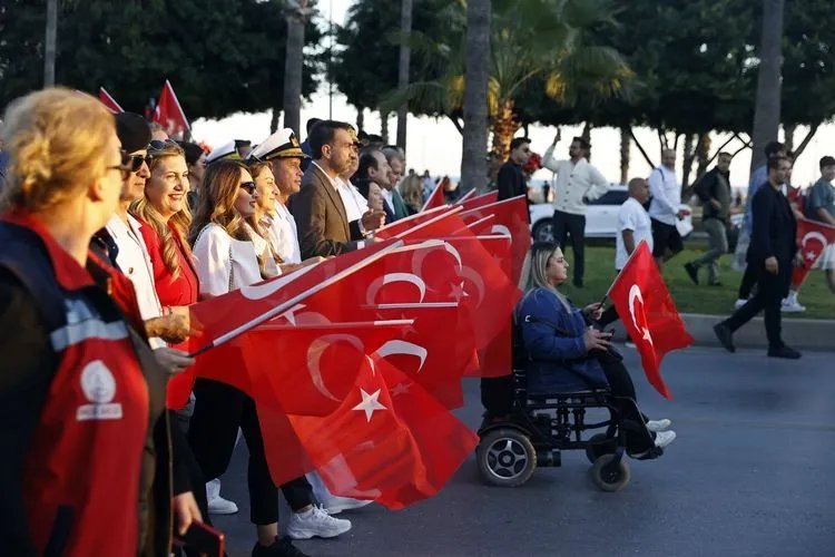 30 Ekim tatil mi, 29 Ekimle birleşecek mi? 4,5 günlük tatil için gözler idari izin kararında!