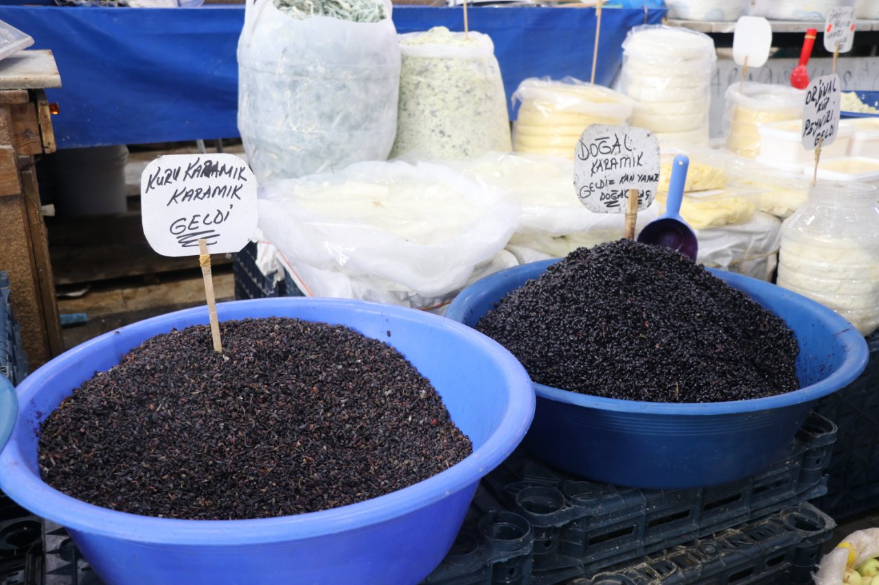 Bedava toplanıyor… Tansiyon, kolesterol, prostata çare! Kilosu 100 TL