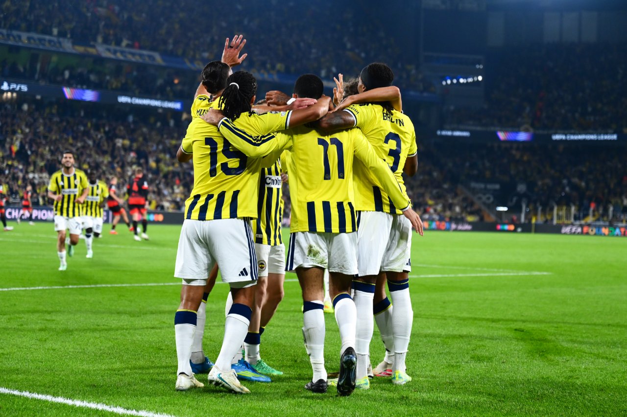 Fenerbahçe-Slavia Prag maçı golleri kim attı? Fenerbahçe-Slavia Prag maç skoru