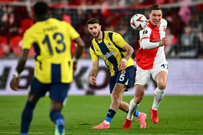 Fenerbahçe Sparta Prag maç kadrosu muhtemel 11'ler! Kimler eksik, cezalı ve sakat?