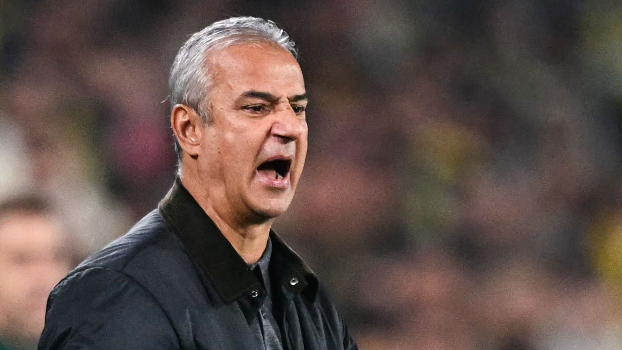 Fenerbahçe'de istifa depremi: İsmail Kartal'a dev protesto