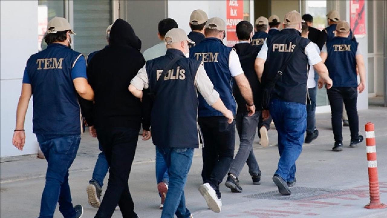 İstanbul merkezli 3 ilde FETÖ operasyonu! 15 şüpheli gözaltına alındı