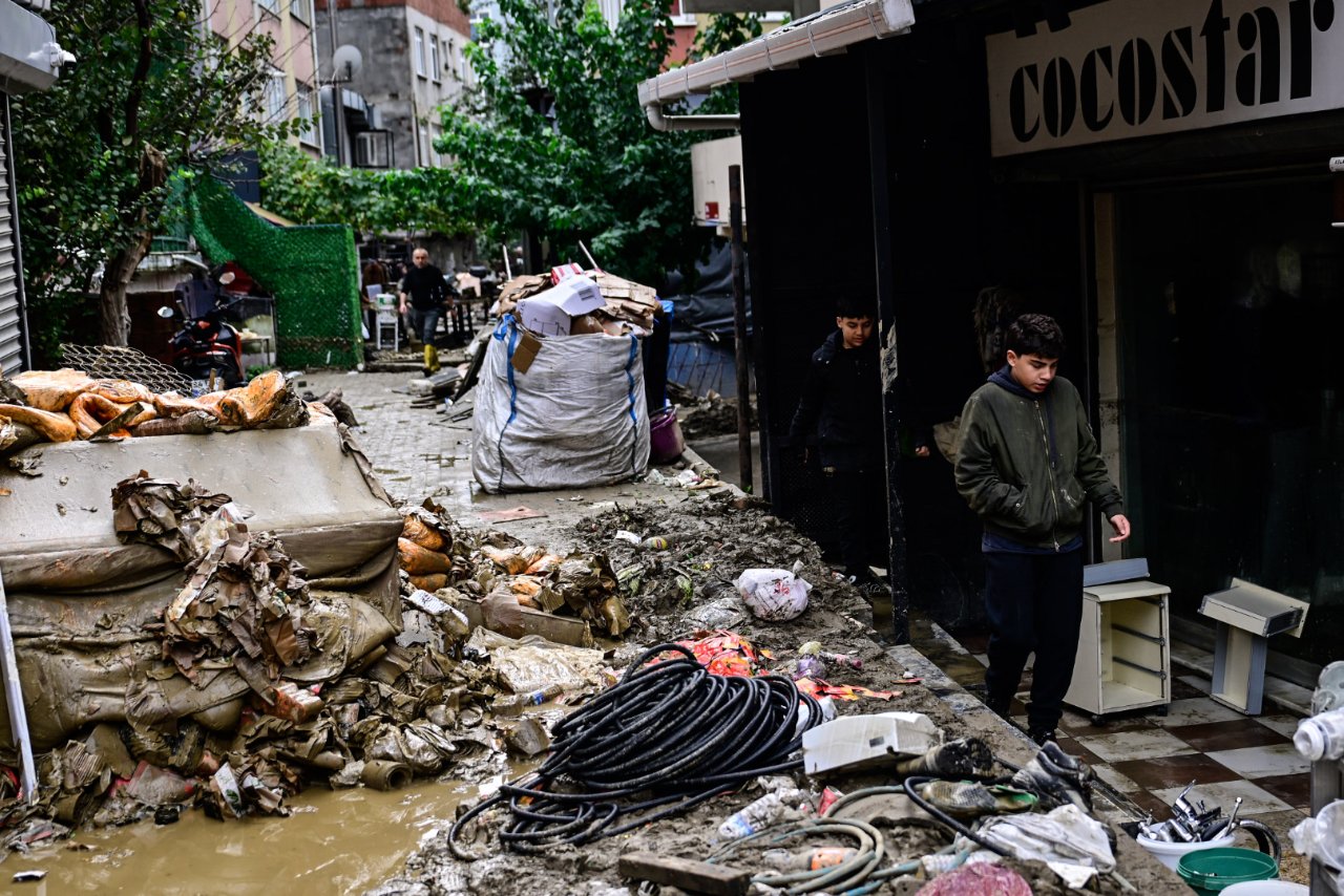 İstanbul’da sel riski taşıyan 10 ilçe! Son afet yapay zeka risk haritasıyla eşleşti: Ciddi taşkınlarla karşılaşabiliriz