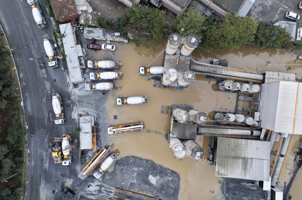 İstanbul’da sel riski taşıyan 10 ilçe! Son afet yapay zeka risk haritasıyla eşleşti: Ciddi taşkınlarla karşılaşabiliriz