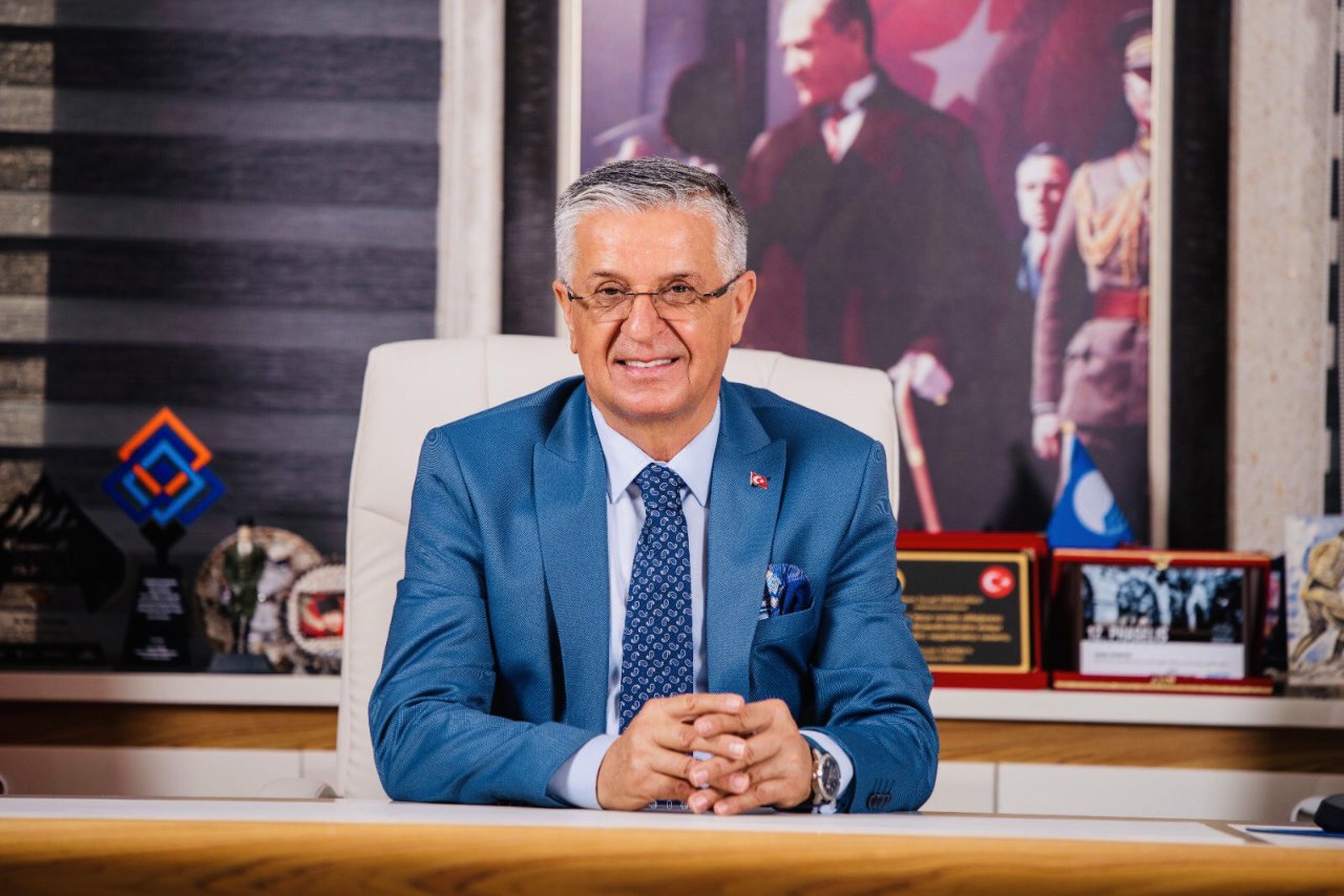Kemer Belediye Başkanı Necati Topaloğlu CHP'den istifa etti!